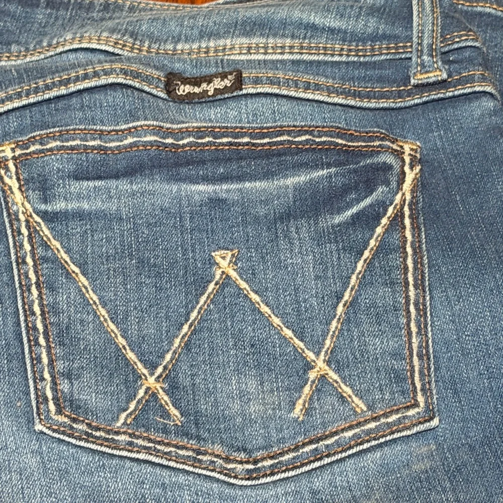 Wrangler Denim Jeans with Teal Accent - Boot Cut - Picture 3 of 6